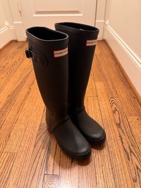 Hunter Black Tall Classic Boots